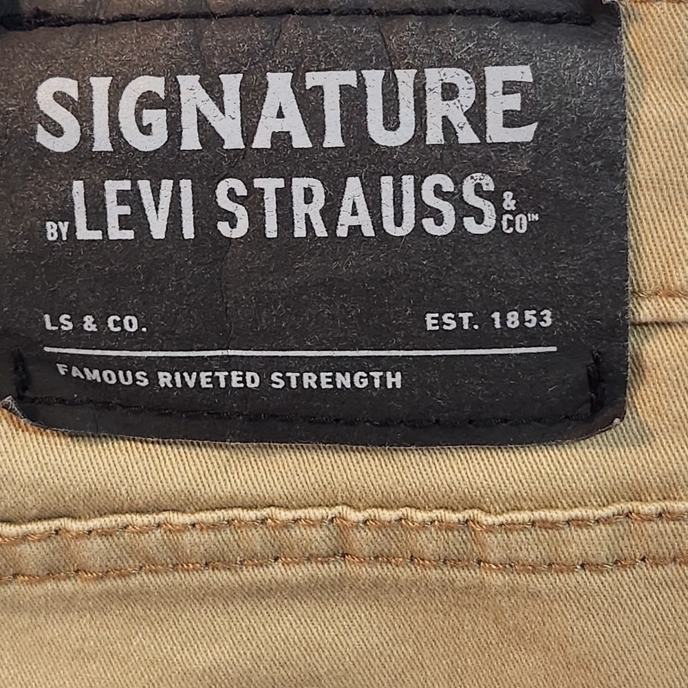Levis Strauss Shorts Mens Cargo Khakis Sz 36 Inside Outside Front‎ Pocket Zip - Picture 11 of 11